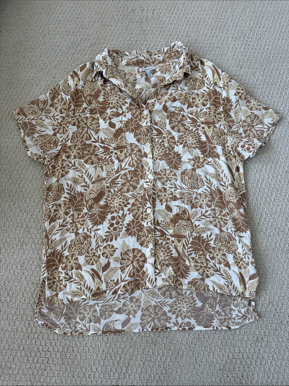 Short-Sleeve Floral Button-Down Shirt in Brown & White
